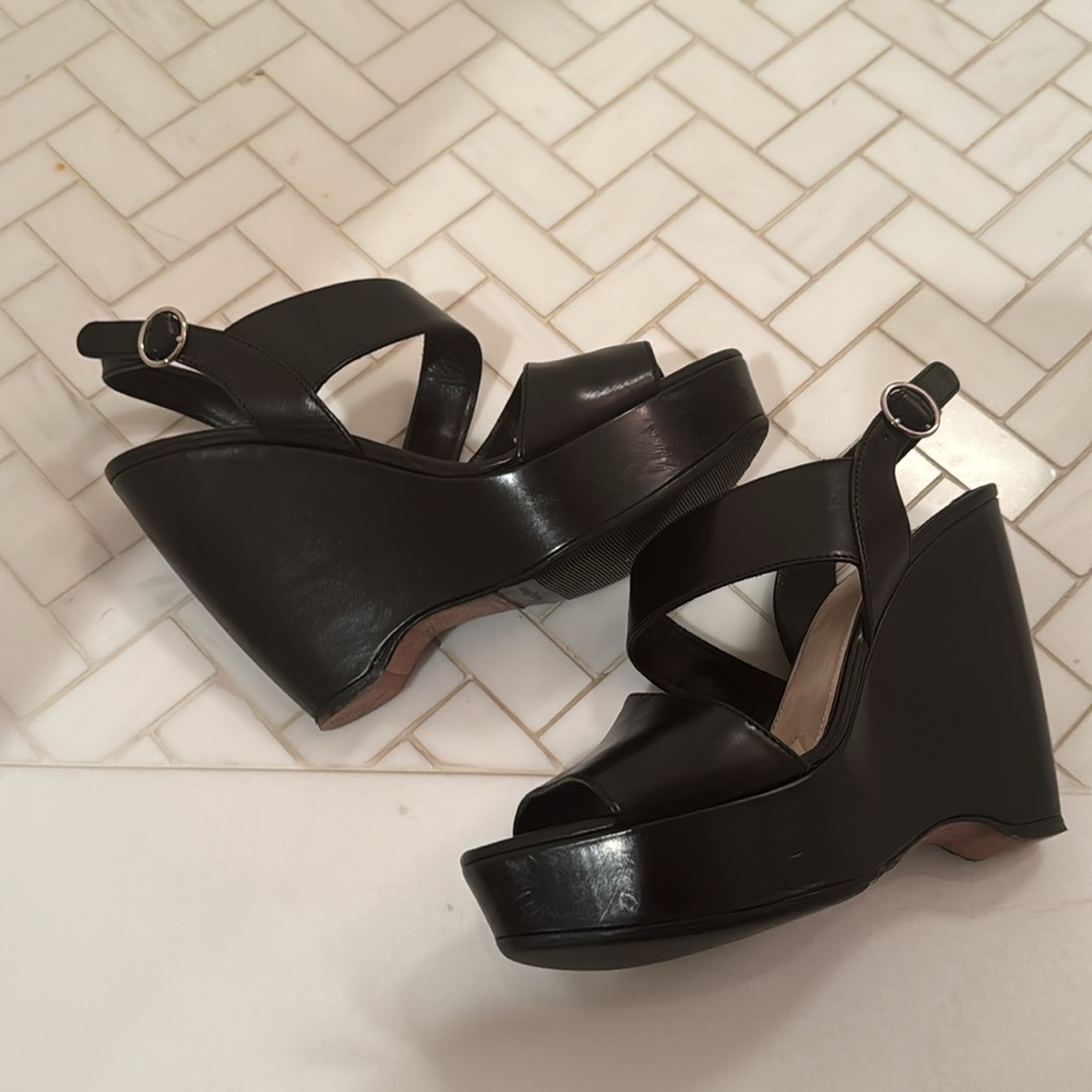 Prada black leather heel - Picture 6 of 8